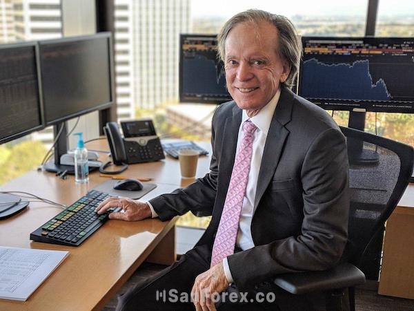 Bill Gross đã là người sáng lập và từng là giám đốc đầu tư của PIMCO