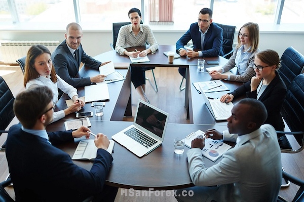 Các cuộc họp diễn ra thường xuyên nhằm đưa ra các phương án đầu tư tốt nhất